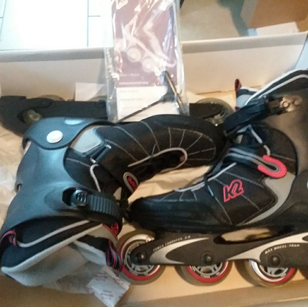 ❌SOLD❌Price firm: NEW K2 Men's Rollerblades-Escape - Picture 1 of 8
